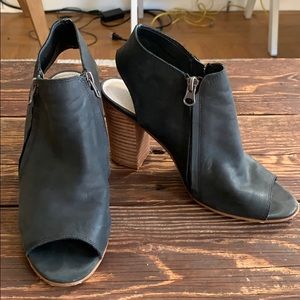 Sbicca Block Heel Sandals